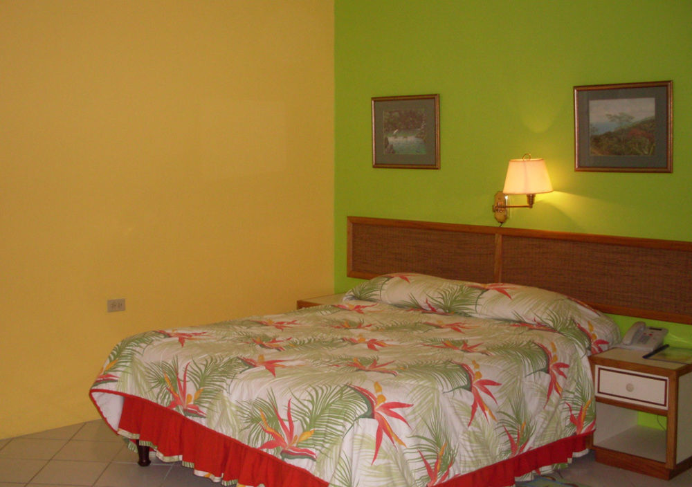 Coral Cove Marina Hotel Chaguaramas Exterior foto